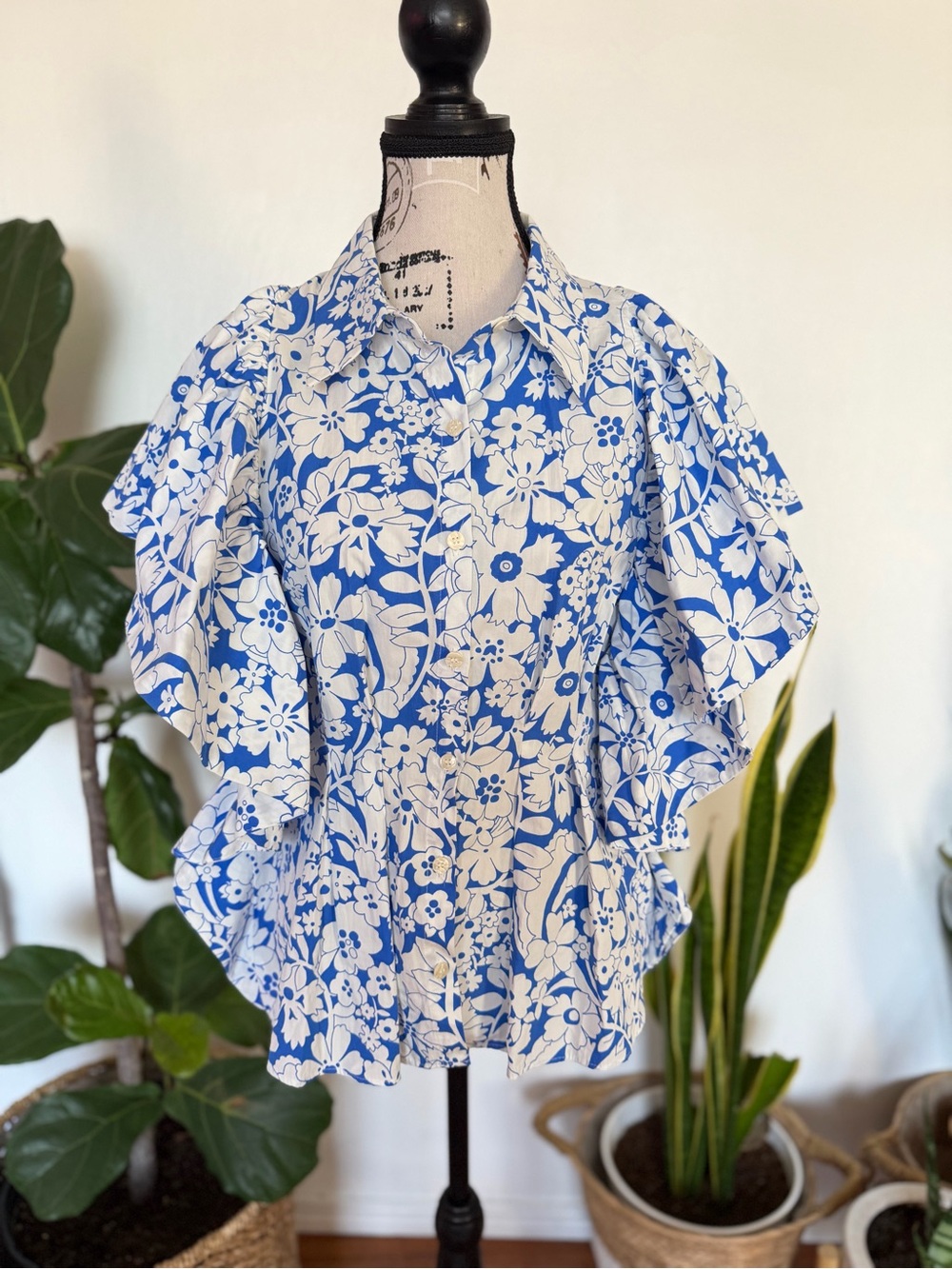 Zara Blue and White Floral Button-Front Ruffle Sleeve Shirt